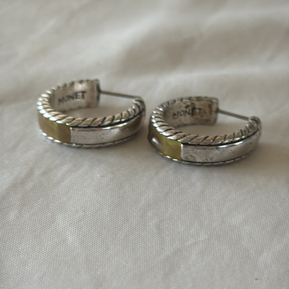 Vintage Monet Silver Cable Rope Edge Hoop Earrings w/ Faux Topaz Tortoise Inlay - Picture 7 of 12